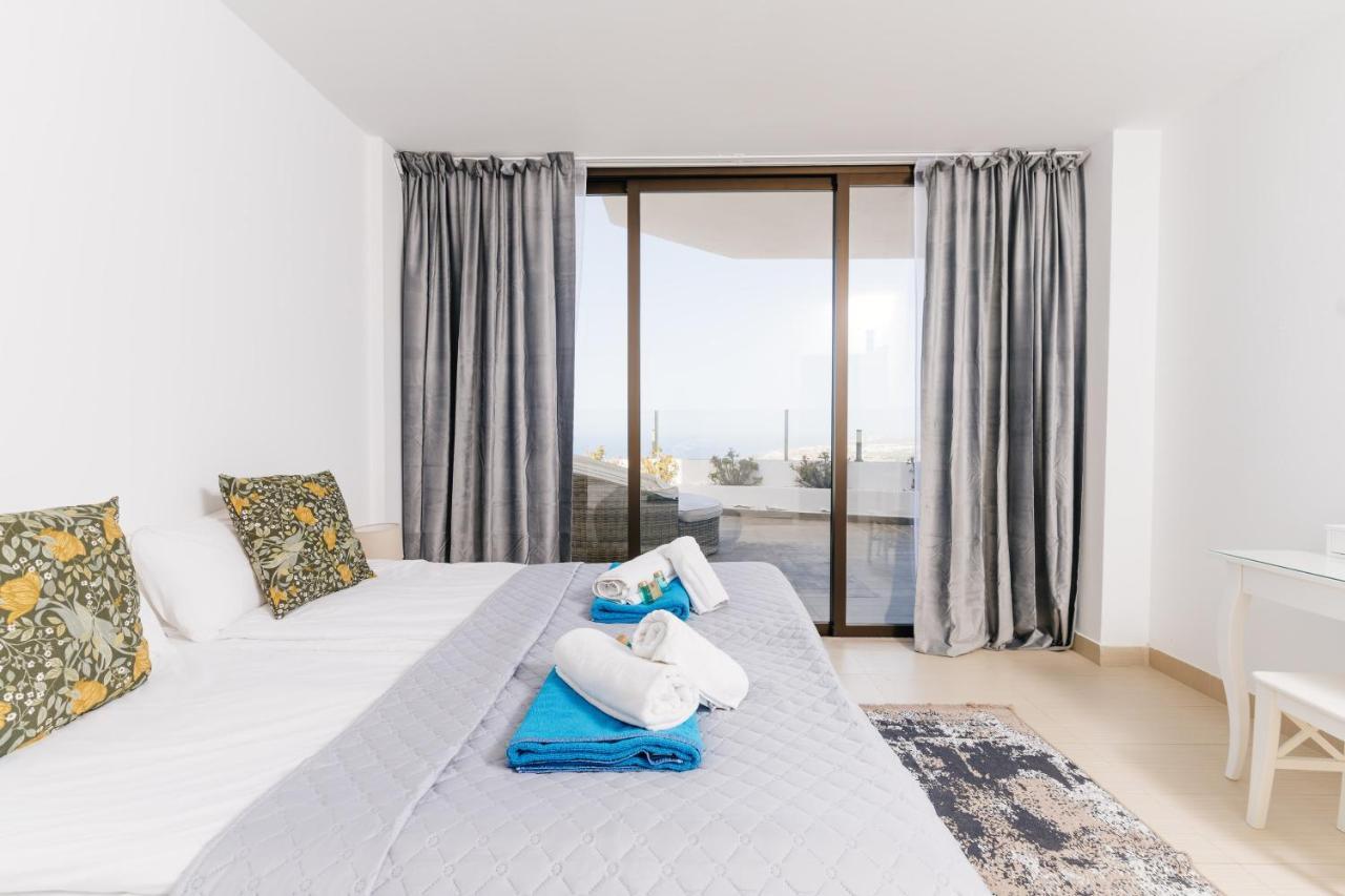 Sunset White Villa - Ocean View, Jakuzzi, Heated Pool, Air-Conditioning, Grill Playa de las Americas  Ngoại thất bức ảnh