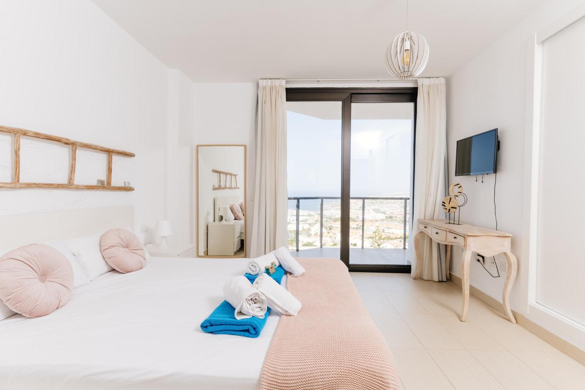 Sunset White Villa - Ocean View, Jakuzzi, Heated Pool, Air-Conditioning, Grill Playa de las Americas  Ngoại thất bức ảnh